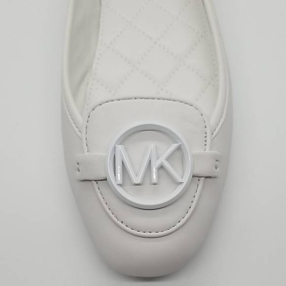 New Michael Kors White Lillie Loafers - Picture 2 of 5